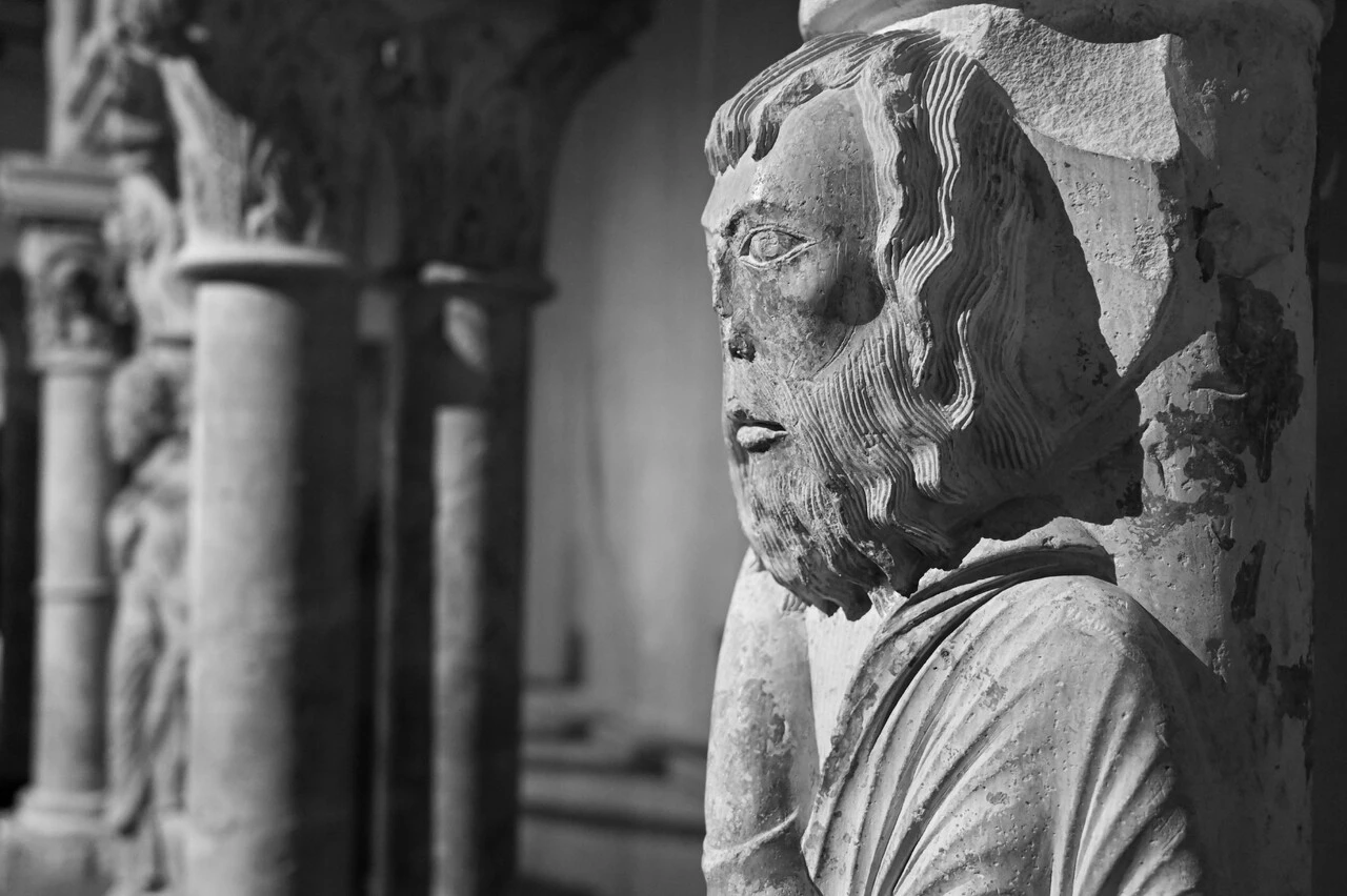 Portrait d'un site archéologique  - le cloître : Cycle 2, 3, 4 & lycée (du CE1 à la terminale)